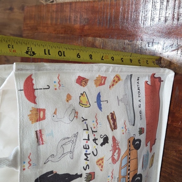 Stylish Cream Tote FRIENDS Bag with Colorful Prints NWOT - Picture 6 of 8